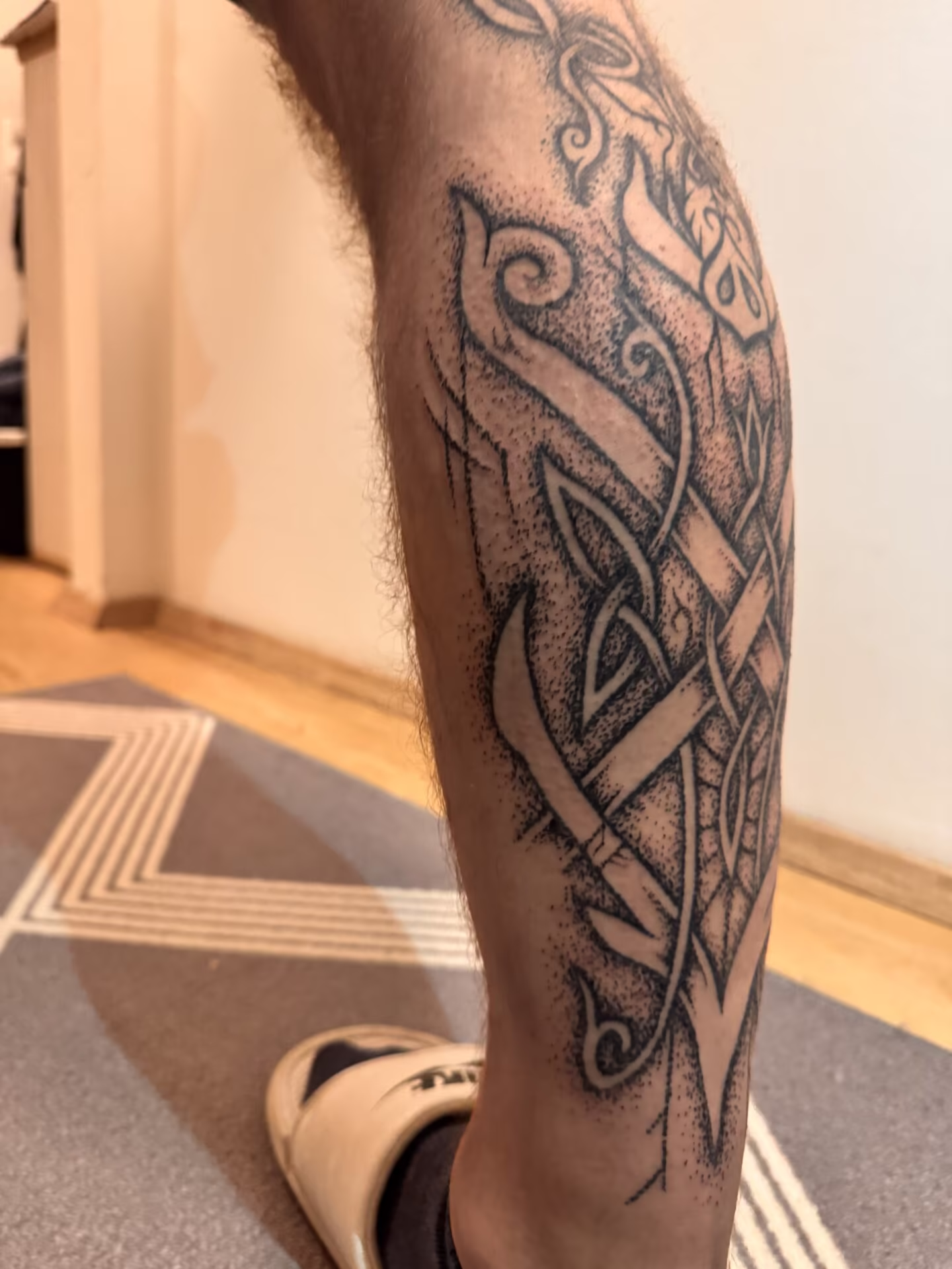 Atmosphäre Ancient Pain – Einblick in die Arbeit von Ancient Pain Tattoo Marburg (997)