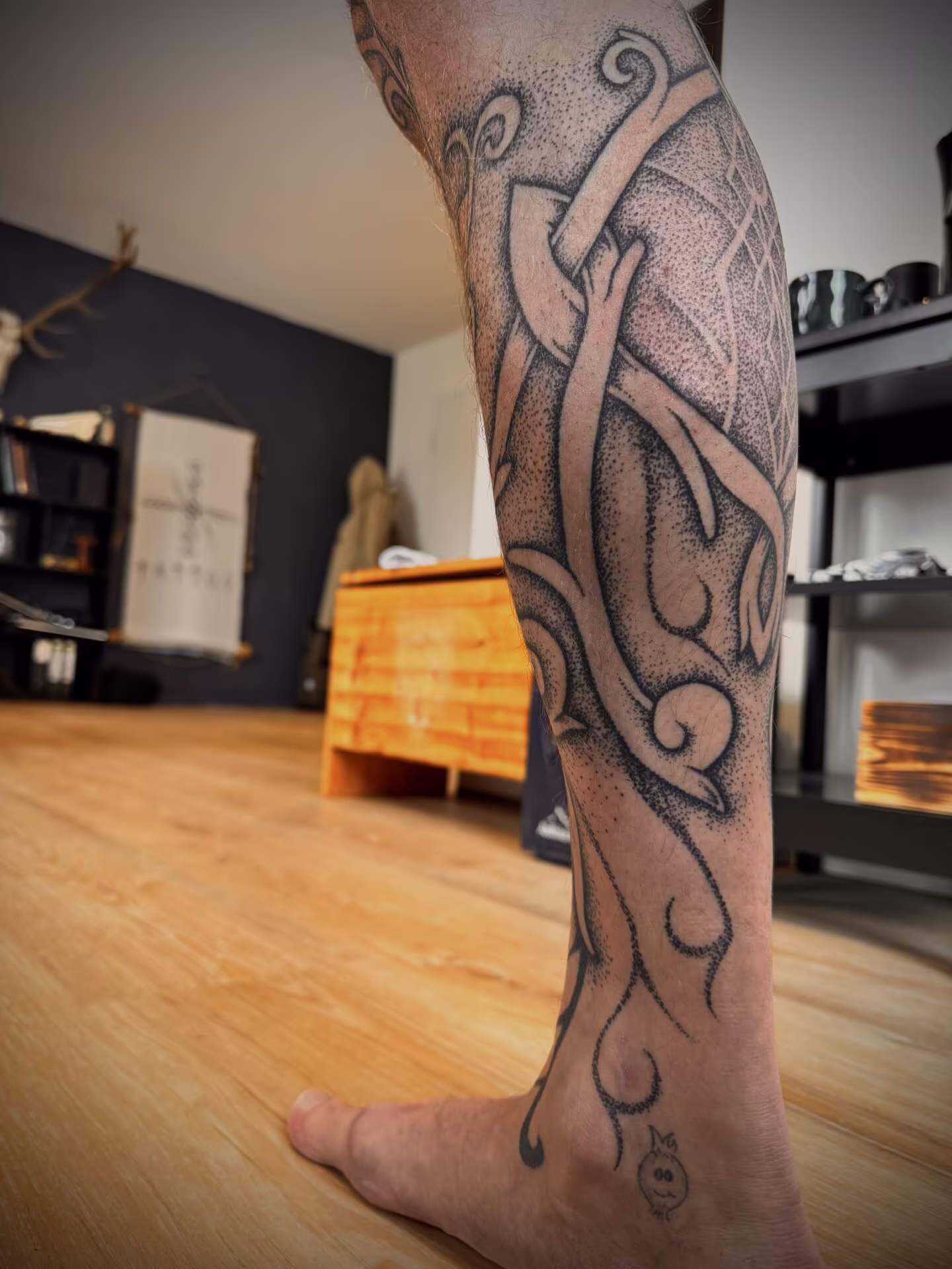 Atmosphäre Ancient Pain – Einblick in die Arbeit von Ancient Pain Tattoo Marburg (994)