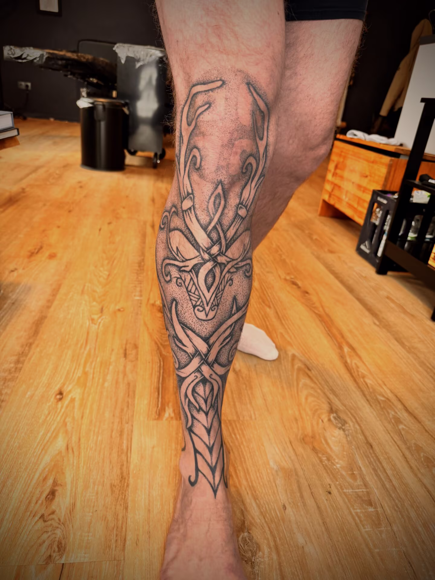 Design Mythologie – Einblick in die Arbeit von Ancient Pain Tattoo Marburg (988)